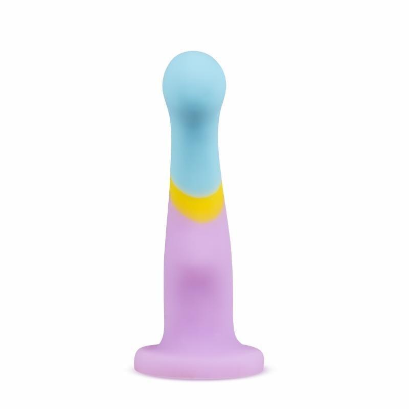 Avant - Silicone Dildo With Suction Cup - Heart of Gold