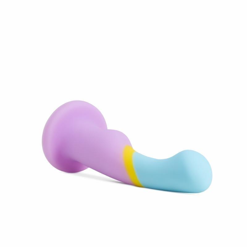 Avant - Silicone Dildo With Suction Cup - Heart of Gold