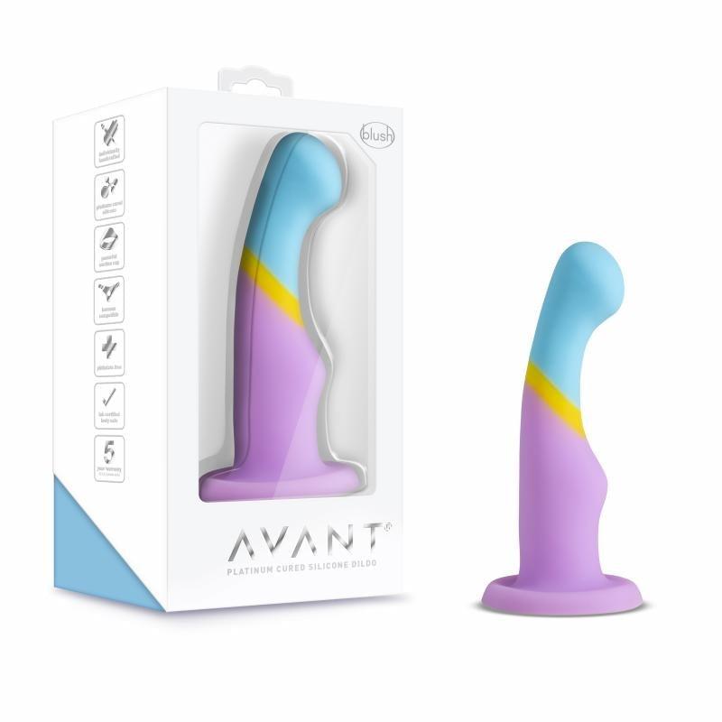 Avant - Silicone Dildo With Suction Cup - Heart of Gold