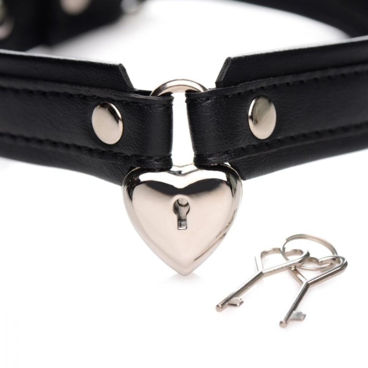 Strict Locking Heart Collar